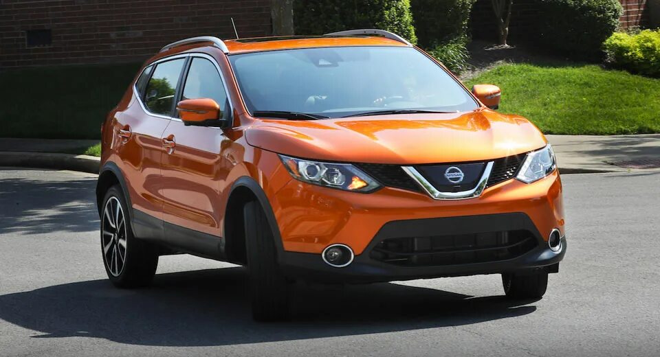 Ниссан оранжевый фото Nissan Rogue Sport Carscoops
