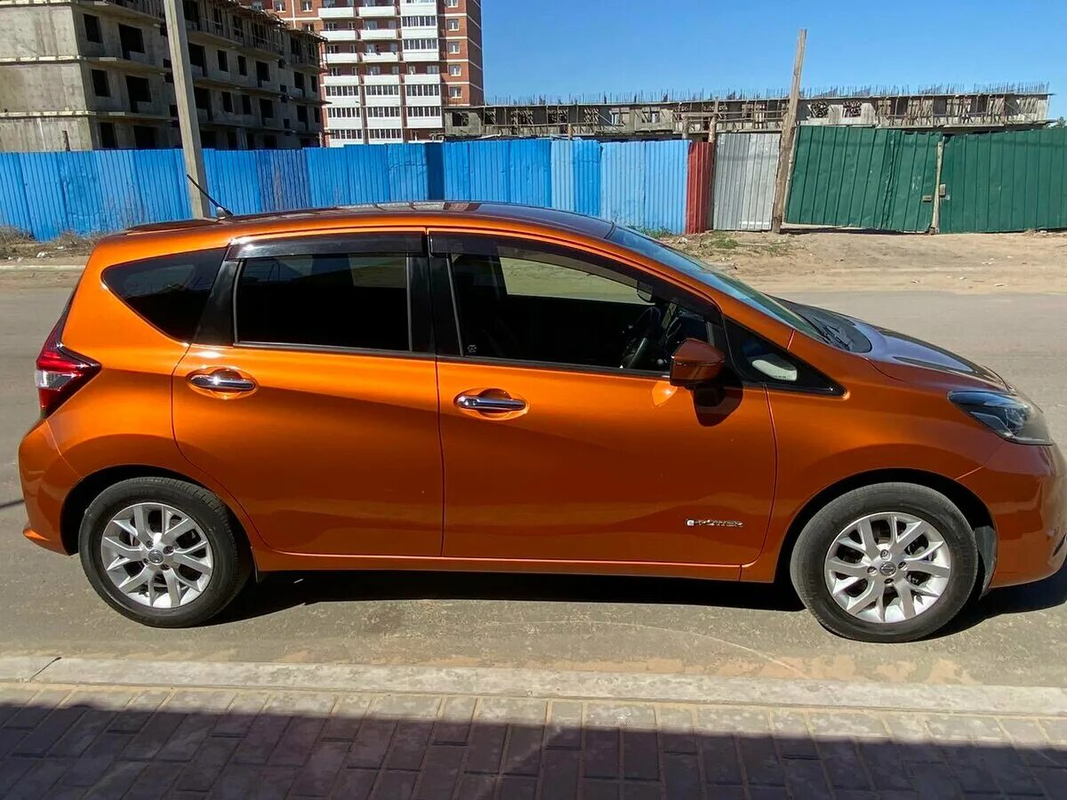 Ниссан оранжевый фото Ниссан ноут оранжевый Sarma-Auto.ru