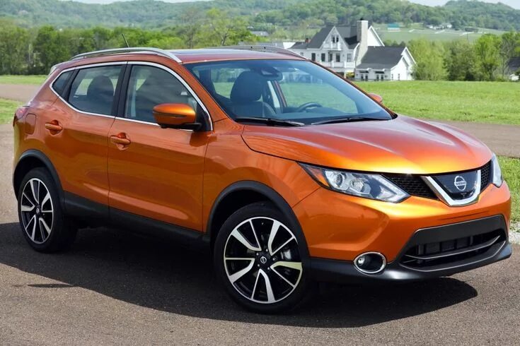 Ниссан оранжевый фото 2018 Nissan Rogue Sport '2017–pr.