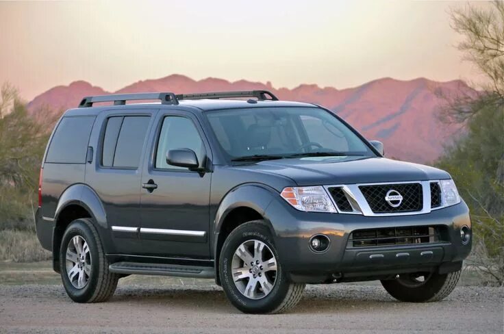 Ниссан п фото Nissan Pathfinder Review - Specs, Price and Pictures What My Car Worth Nissan pa