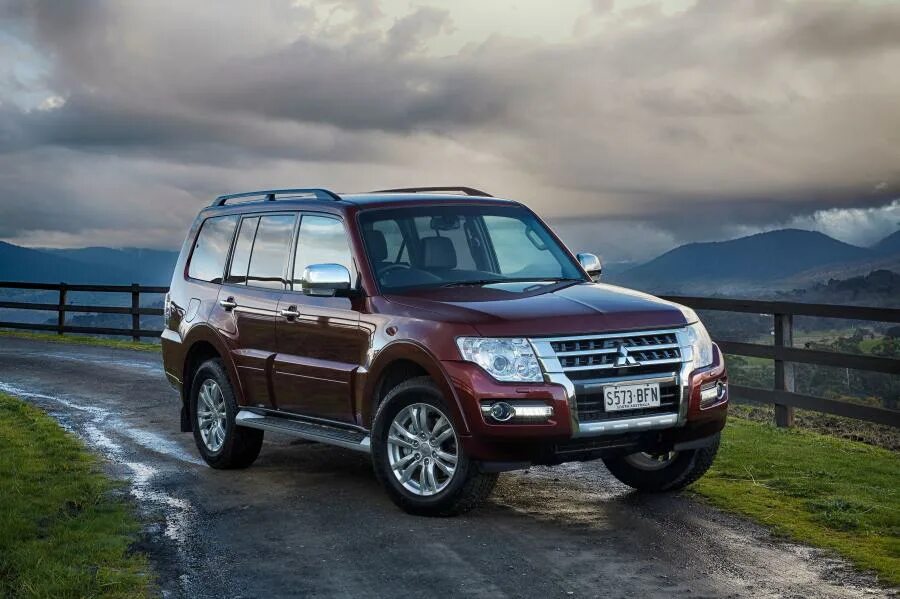 Ниссан паджеро фото Mitsubishi Pajero 5-Door 2014 года выпуска для рынка Австралии и Океании. Фото 6