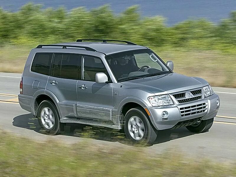 Ниссан паджеро фото Фото Mitsubishi Pajero (2000 - 2006) поколение III - фотография 4