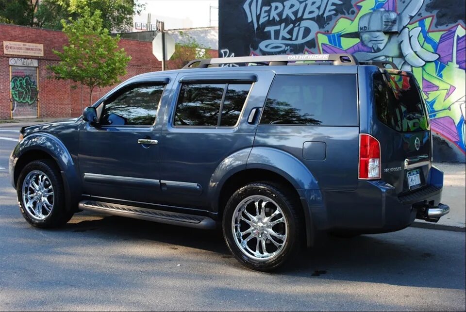 Ниссан панфайдер тюнинг Флешмоб. Какие машины были в руках? - Infiniti QX80, 5,6 л, 2019 года просто так