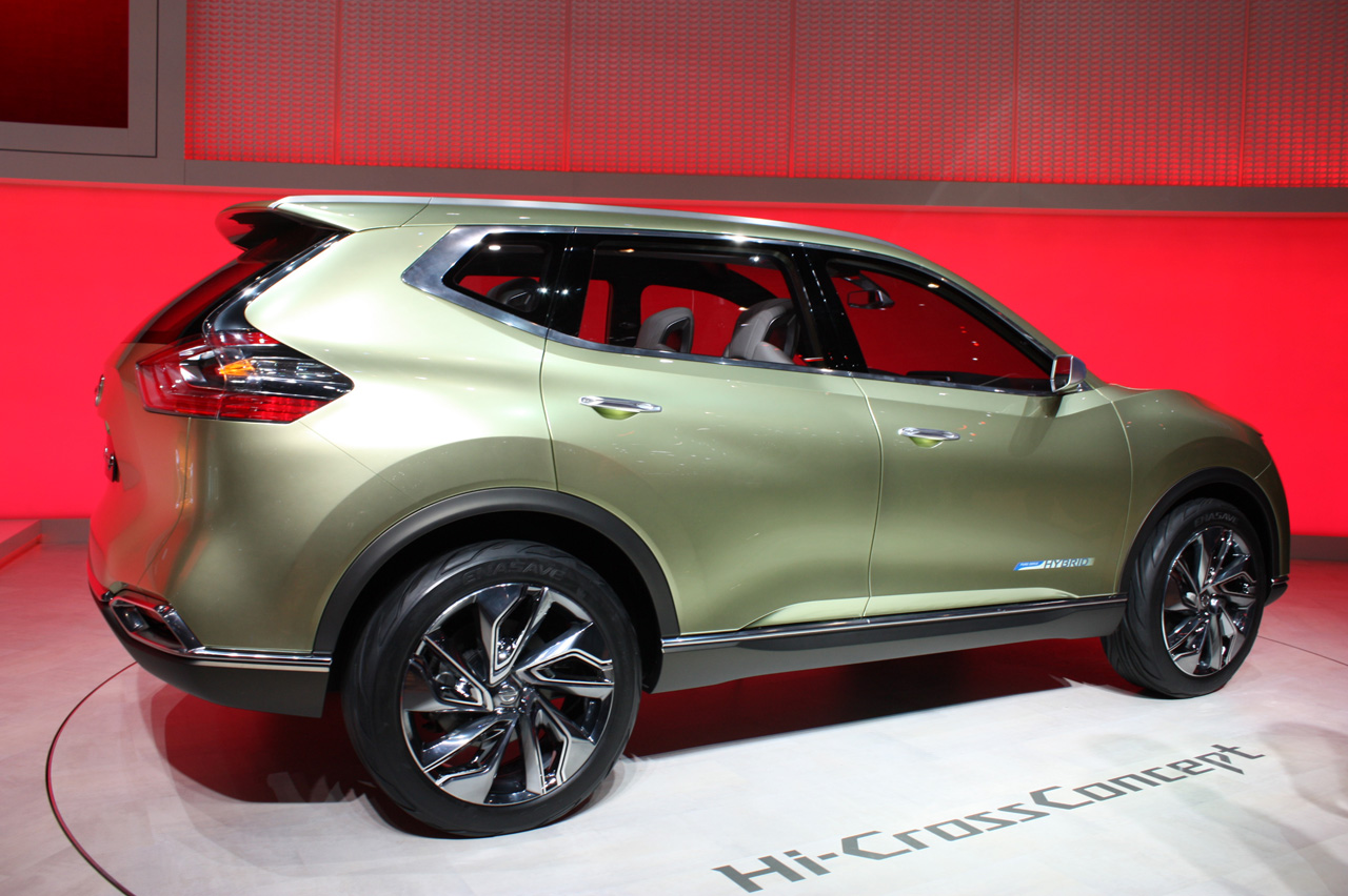 Ниссан паркетник фото Nissan вывел на рынок кроссовер qashqai в ограниченной версии premiere edition -