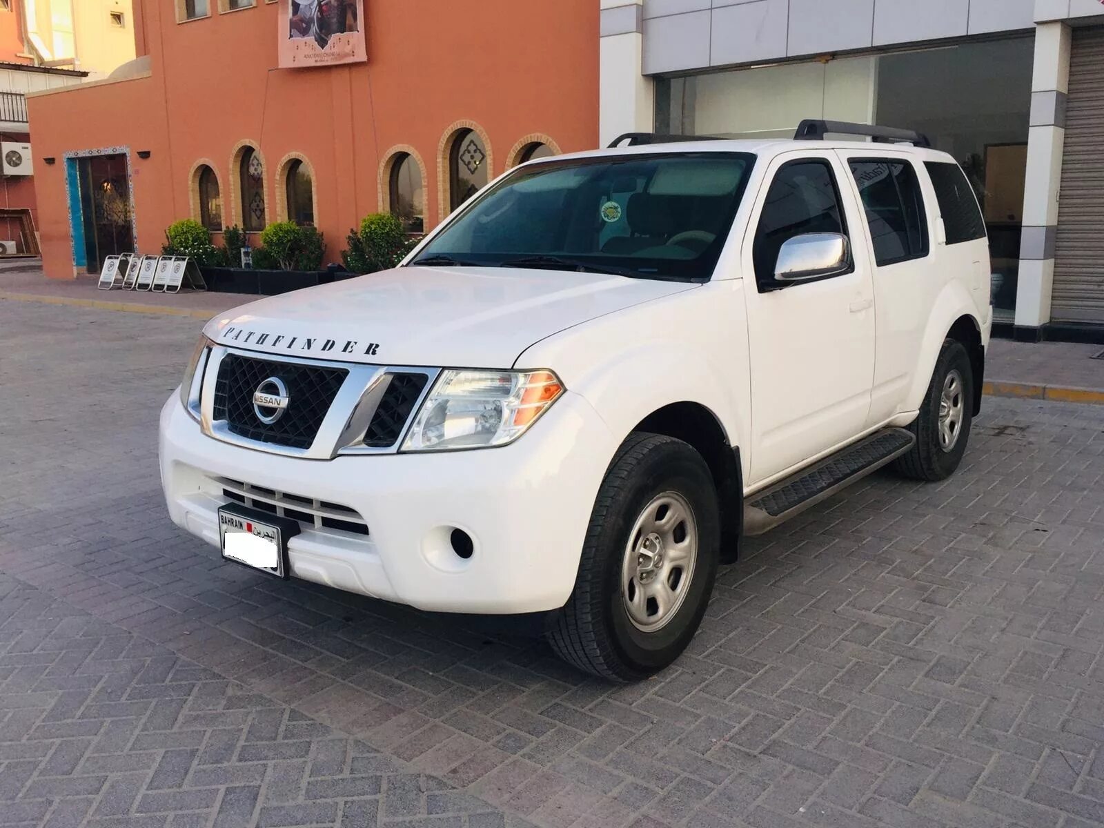 Ниссан патфайндер 2012 фото Used Nissan Pathfinder 3.5L S 4WD 2012 (895552) YallaMotor.com