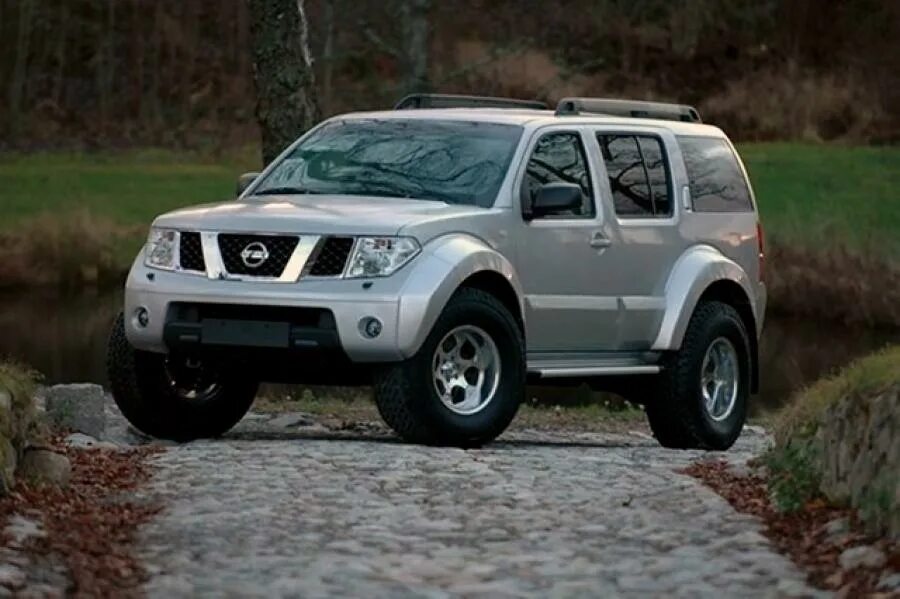 Ниссан патфайндер фото р51 Arctic Trucks Nissan Pathfinder AT35 в кузове R51, выпускаемого с 2004 года по 2