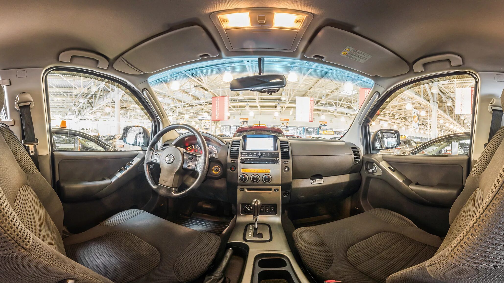 Ниссан патфайндер фото салона 3D панорама салона автомобиля Nissan Pathfinder III 2007: виртуальный тур Ниссан