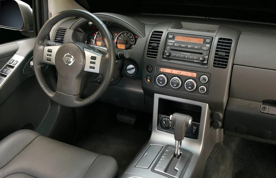 Ниссан патфайндер фото салона Сломалась АКПП - Nissan Pathfinder (3G), 4 л, 2005 года поломка DRIVE2