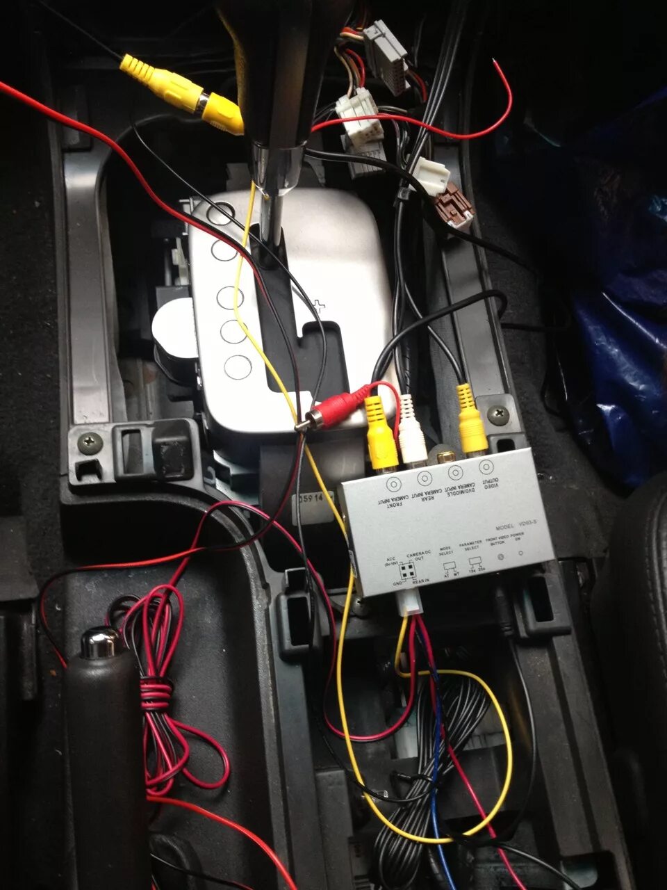 Ниссан патфайндер подключение магнитолы Фронтальная камера на Патфайндер - Nissan Pathfinder (3G), 4 л, 2005 года тюнинг