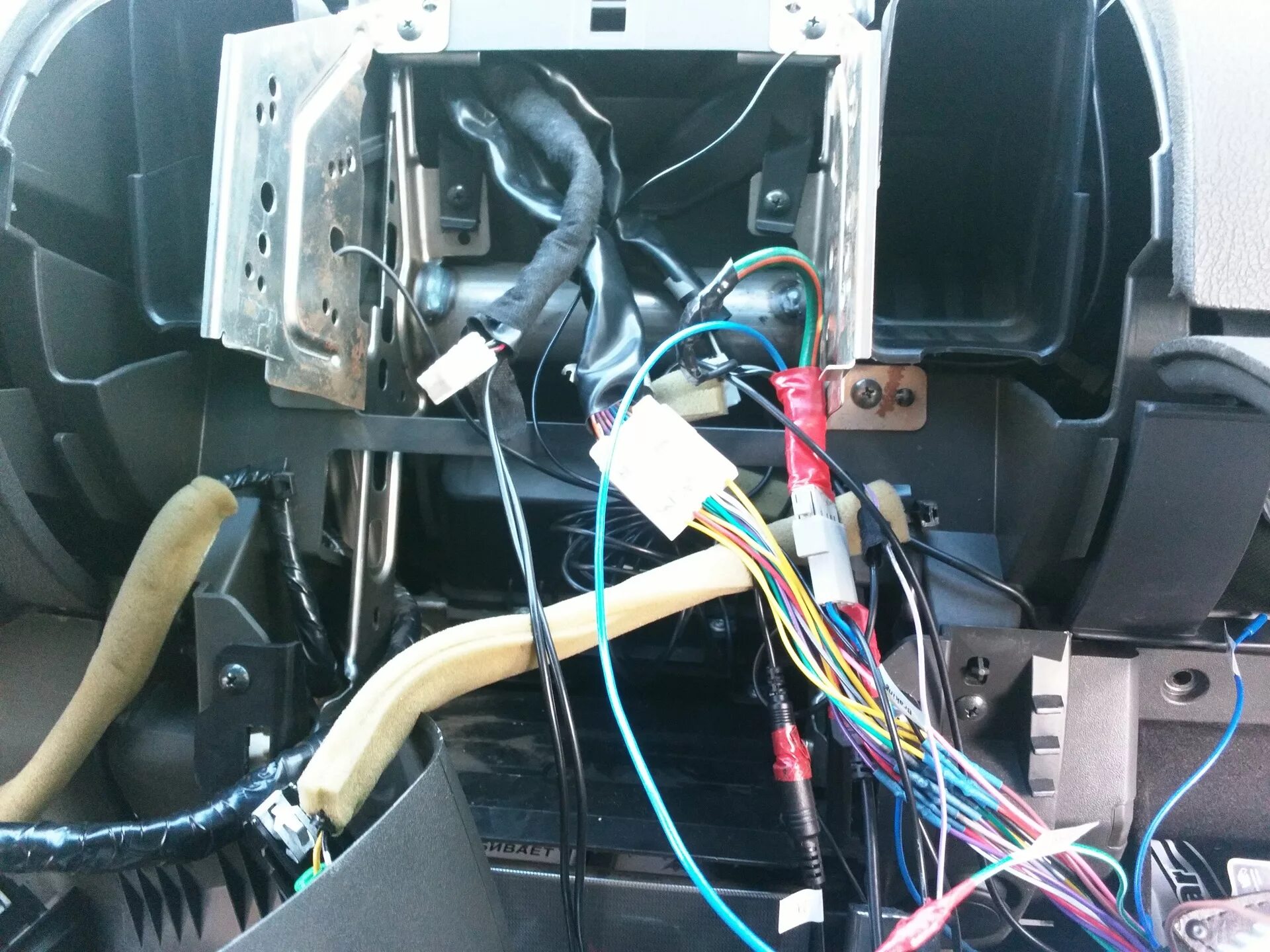 Ниссан патфайндер подключение магнитолы Установка мульимедиа в Pathfinder 3 - Сообщество "Автозвук" на DRIVE2