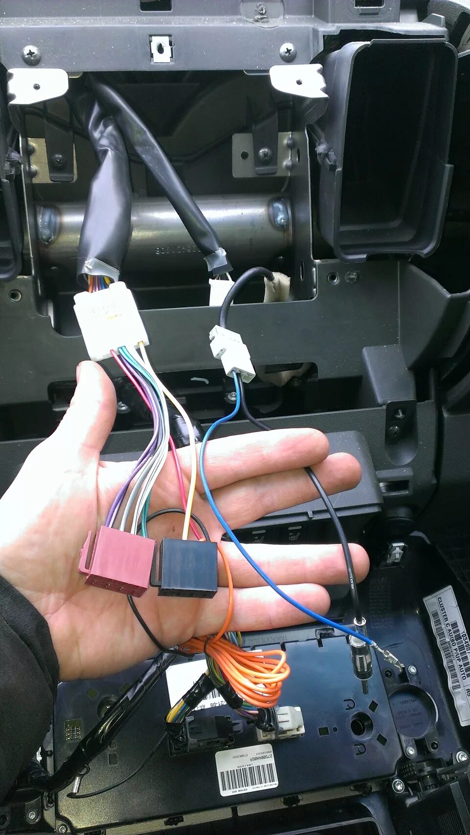 Ниссан патфайндер подключение магнитолы Замена штатной магнитолы - Nissan Navara (2G), 2,5 л, 2008 года автозвук DRIVE2