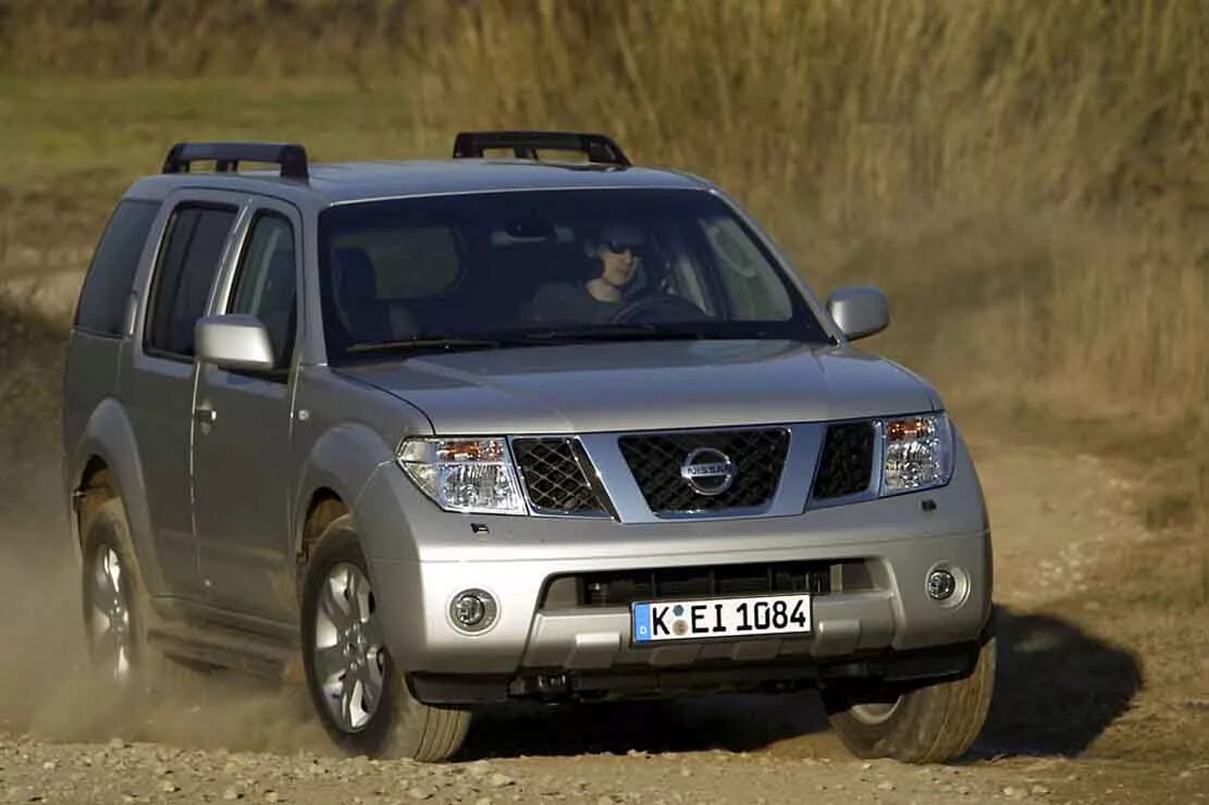 Ниссан патфайндер поколения фото Quelle est la consommation sur autoroute Nissan Pathfinder année 2008