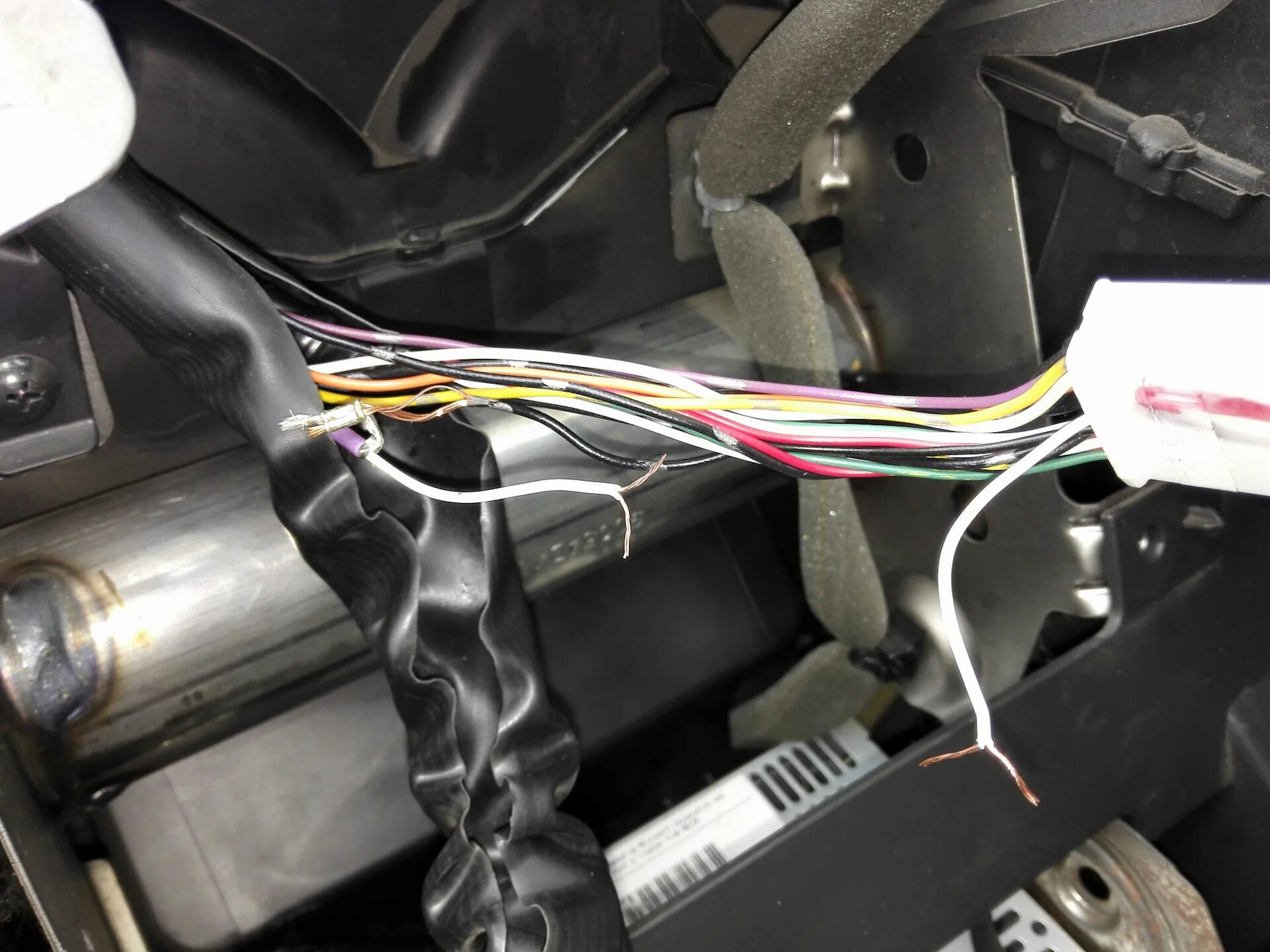 Ниссан патфайндер точки подключения Установка передней камеры в R 51 - Nissan Pathfinder (3G), 2,5 л, 2008 года элек