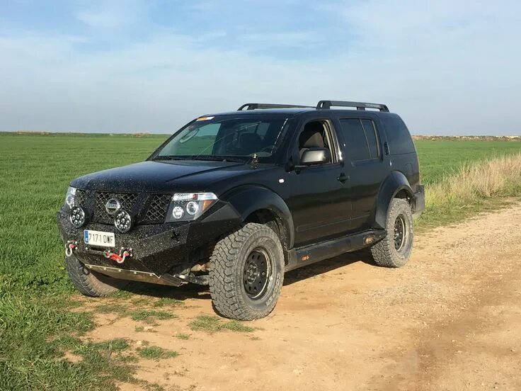 Ниссан патфайндер тюнинг для бездорожья Pin en Nissan Vehículos todoterreno, Camioneta nissan, Coches 4x4