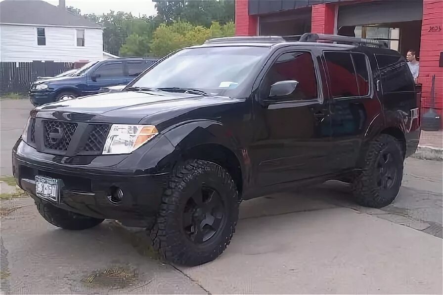 Ниссан патфайндер тюнинг для бездорожья Blacked Out Nissan Pathfinder Past truck of the month. #Pathfinder #offroad #Nis