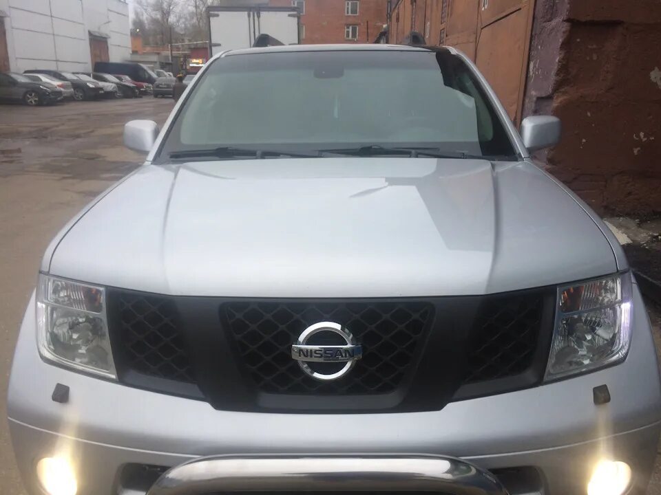 Ниссан патфайндер тюнинг решетка радиатора Решётка радиатора.Диоды в салон, задний ход - Nissan Pathfinder (3G), 4 л, 2006 