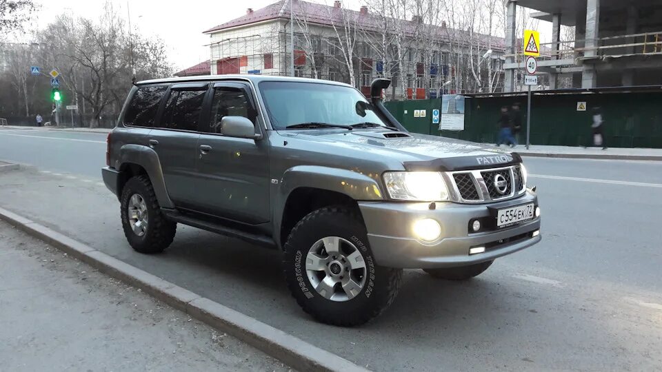 Ниссан патрол 2008 тюнинг скорость Просто белее чистый) - Nissan Patrol (Y61), 3 л, 2008 года мойка DRIVE2