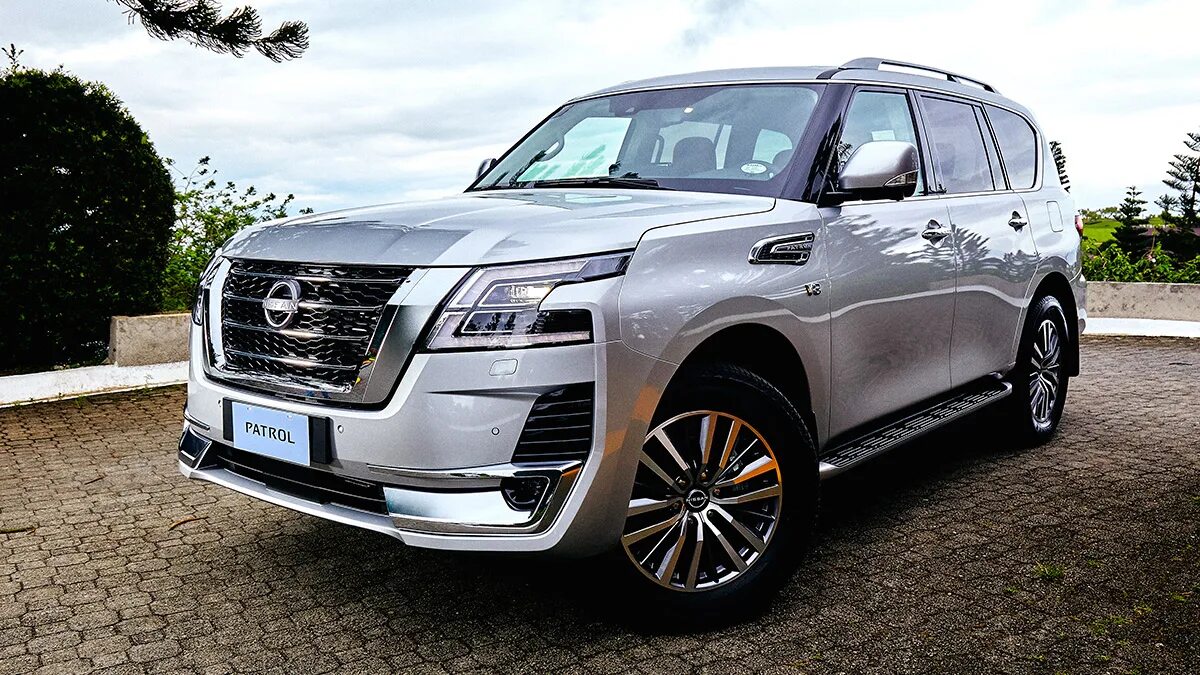 Ниссан патрол фото цена 2024 Nissan Patrol 2022 vs Toyota Land Cruiser 2022: Comparo