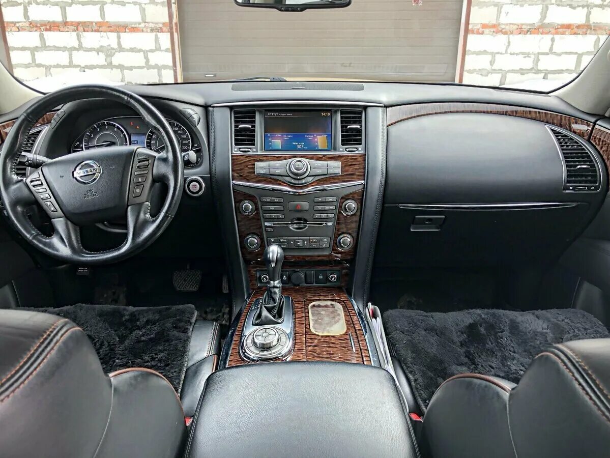 Ниссан патрол салон фото Премиальный рамный внедорожник Nissan Patrol Y62, шикарный авто, который сейчас 