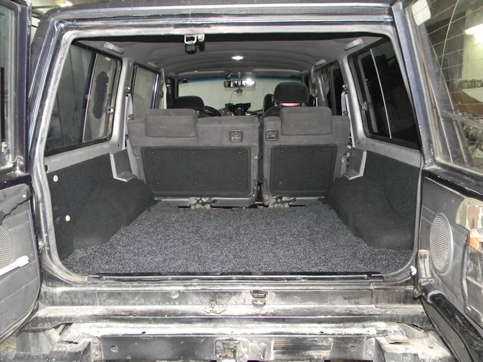 Ниссан патрол y60 тюнинг салона Шумка и перетяжка багажника - Nissan Patrol GR I (Y60), 4,2 л, 1993 года тюнинг 