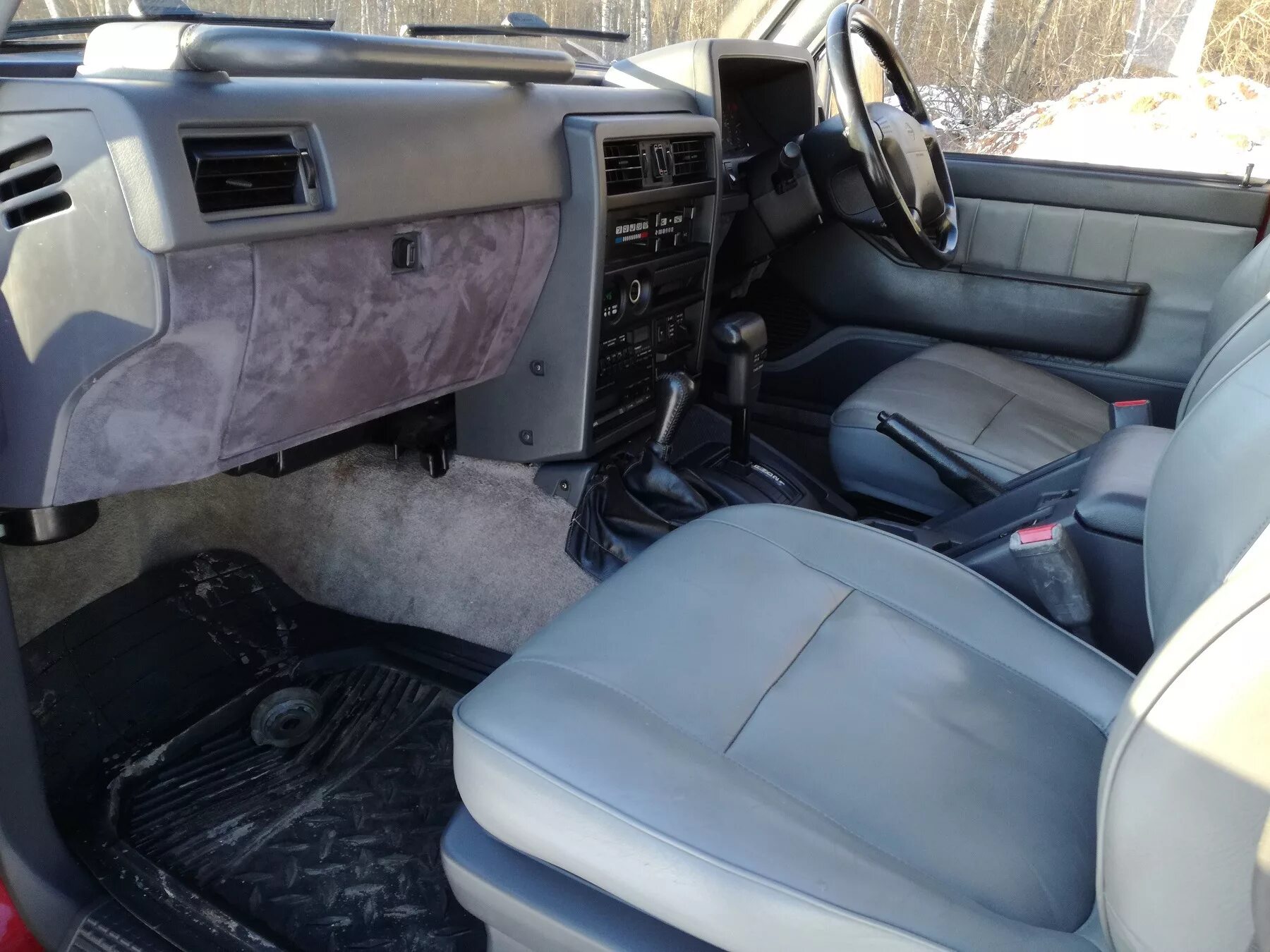 Ниссан патрол y60 тюнинг салона Немного рукоблудия в салоне)) - Nissan Patrol GR I (Y60), 4,2 л, 1996 года своим
