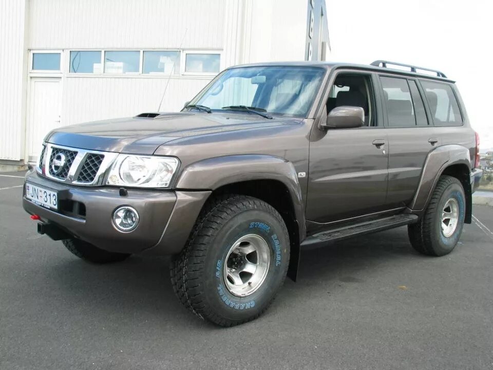 Ниссан патрол y61 фото Расширители на Патрол для колес 35" - Nissan Patrol (Y61), 3 л, 2007 года аксесс