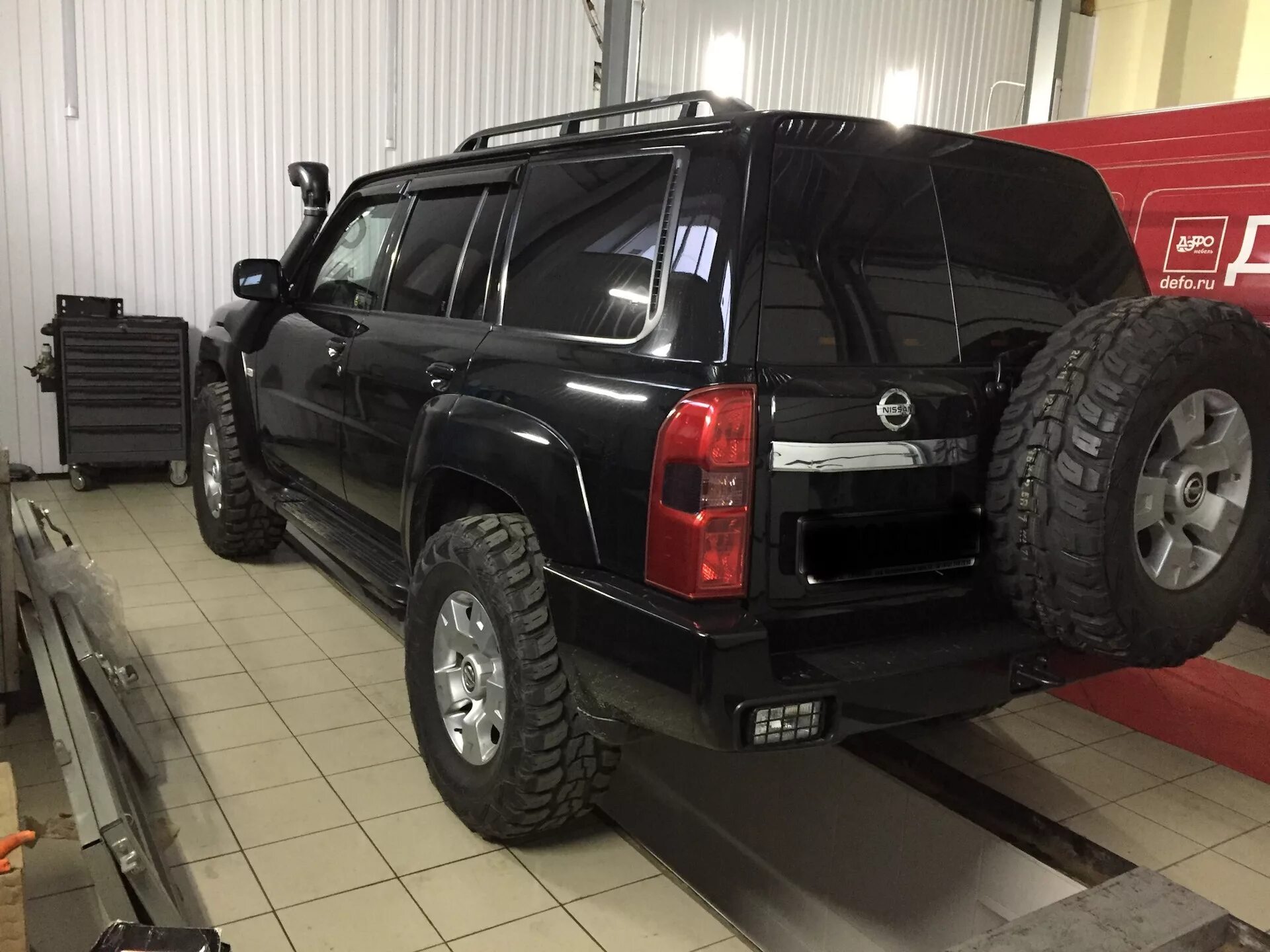 Ниссан патрол y61 рестайлинг тюнинг фото Лифт подвески. - Nissan Patrol (Y61), 3 л, 2008 года тюнинг DRIVE2