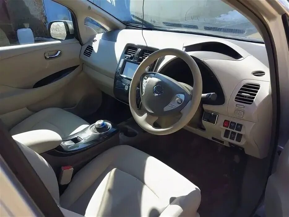 Ниссан праворукий фото Стоит ли покупать Nissan Leaf за 700 тысяч рублей?