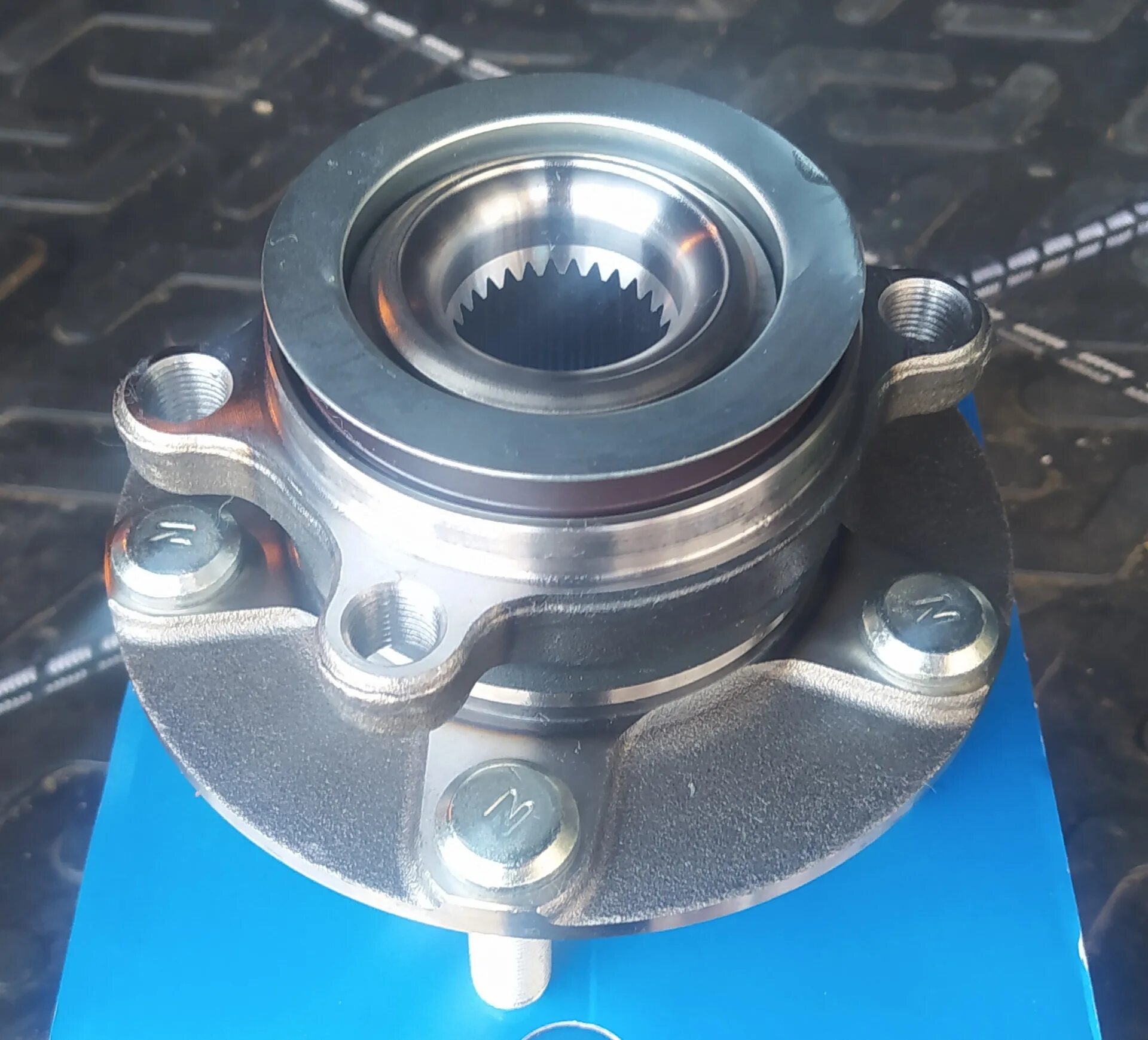 Ниссан прерия подшипник зад ступицы фото Замена ступицы - Nissan Qashqai (1G), 1,6 л, 2010 года запчасти DRIVE2