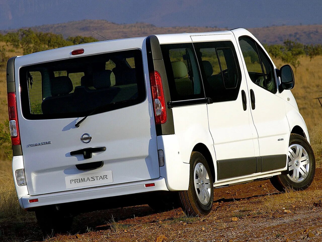 Ниссан примастар фото Renault Trafic 2014 - н.в., 3 поколение, Минивэн: технические характеристики и к