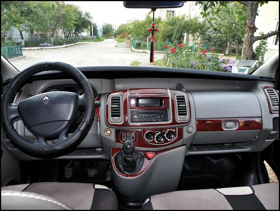 Ниссан примастар фото салона Фото Кабина Traficа - Renault Trafic (2G), 2 л, 2008 года фотография DRIVE2