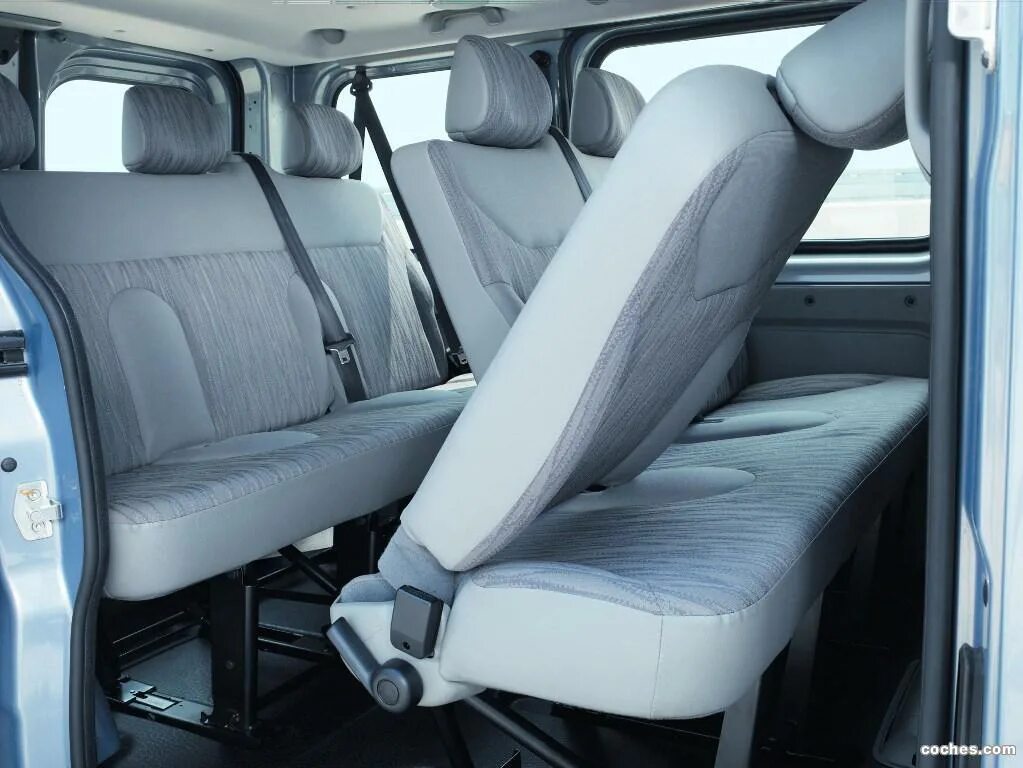 Ниссан примастар фото салона Fotos de Nissan Primastar Combi 2012