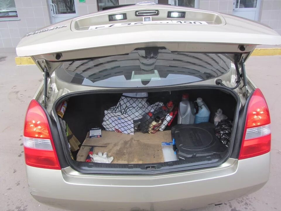 Ниссан примера багажник фото установка отбойников на крышку багажника. - Nissan Primera (P12), 2 л, 2003 года