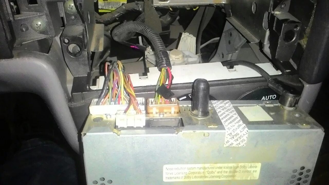 Ниссан примера как подключить телефон к магнитоле Замена штатной магнитолы на P11-144 - Nissan Primera Wagon (W11), 1,8 л, 2001 го