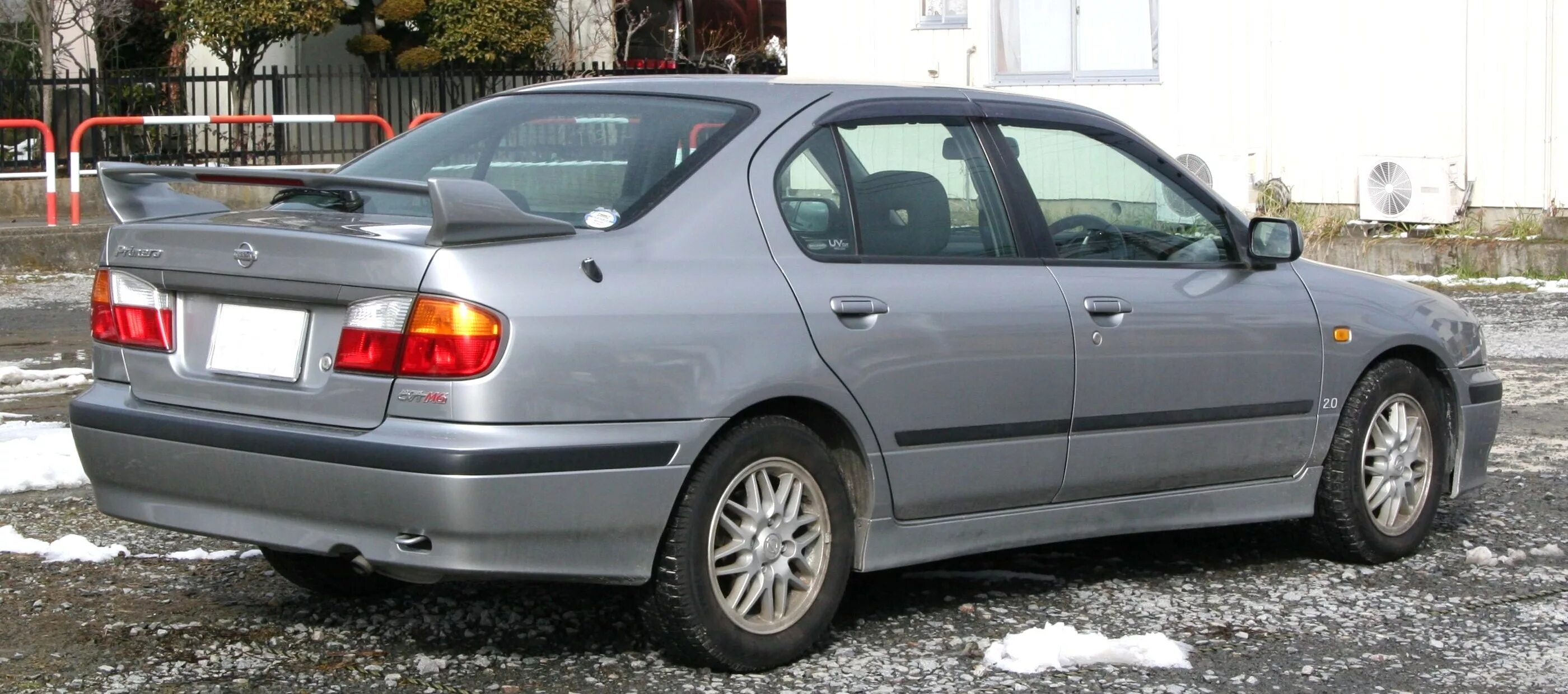 Ниссан примера п11 фото File:Nissan Primera 2.0 rear.jpg - Wikimedia Commons