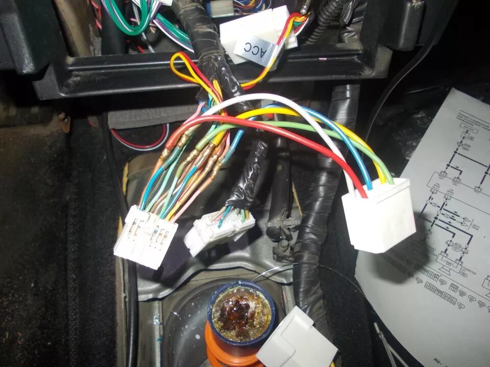 Ниссан примера подключение магнитолы Установка штатного сабвуфера - Nissan Primera (P12), 1,6 л, 2004 года своими рук