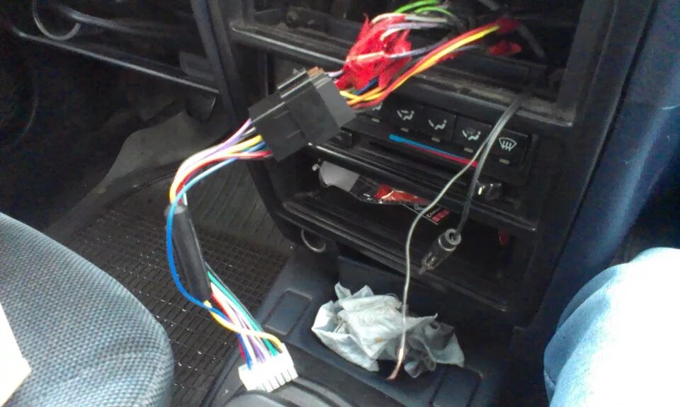 Ниссан примера подключение магнитолы установка магнитолы - Nissan Primera (P10), 1,6 л, 1992 года автозвук DRIVE2