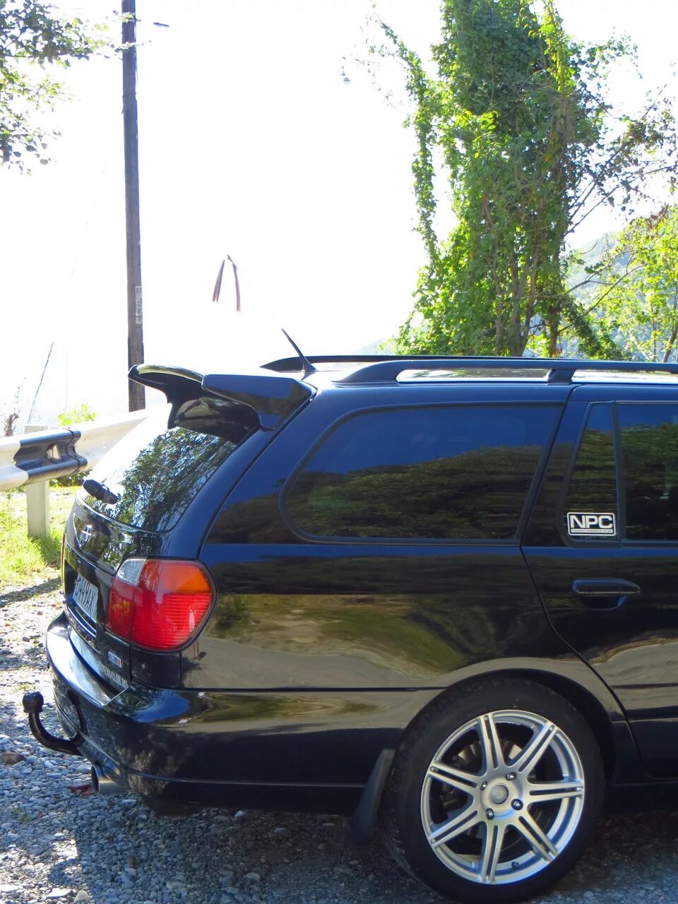 Ниссан примера р11 универсал тюнинг Установка оригинального спойлера Autech на универсал - Nissan Primera Wagon (W11