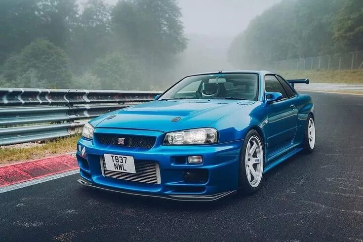 Ниссан р34 фото Pin by Daisuke Oikawa on ➡ Voitures & motos ⚡ Nissan skyline, Nissan gtr skyline