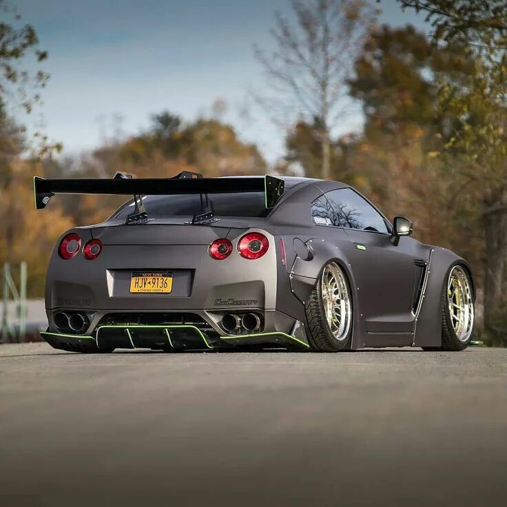 Ниссан р35 фото Instagram post by Shift Automotive * Jan 10, 2018 at 5:57am UTC ス カ イ ラ イ ン, 自 動