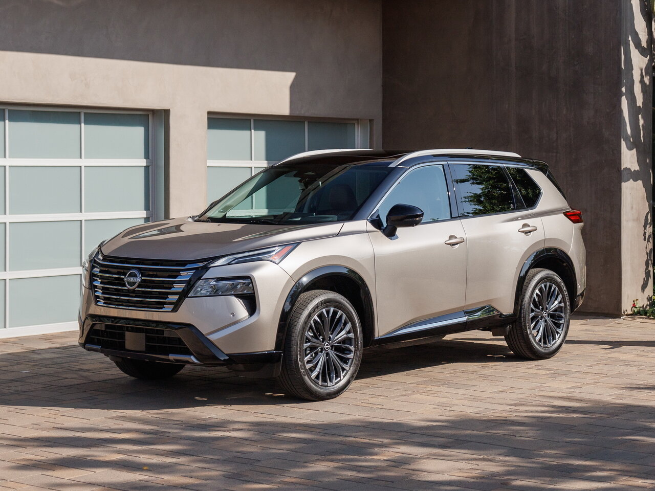 Ниссан рог 2024 фото Сравнение Dongfeng A9 и Nissan Rogue по характеристикам, стоимости покупки и обс