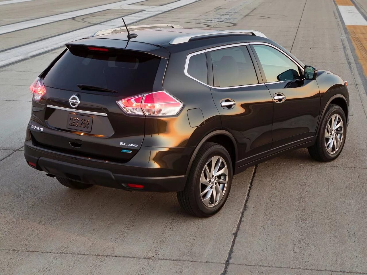 Ниссан рог фото Nissan Rogue 2 поколение, внедорожник 5-дверный - технические характеристики, мо