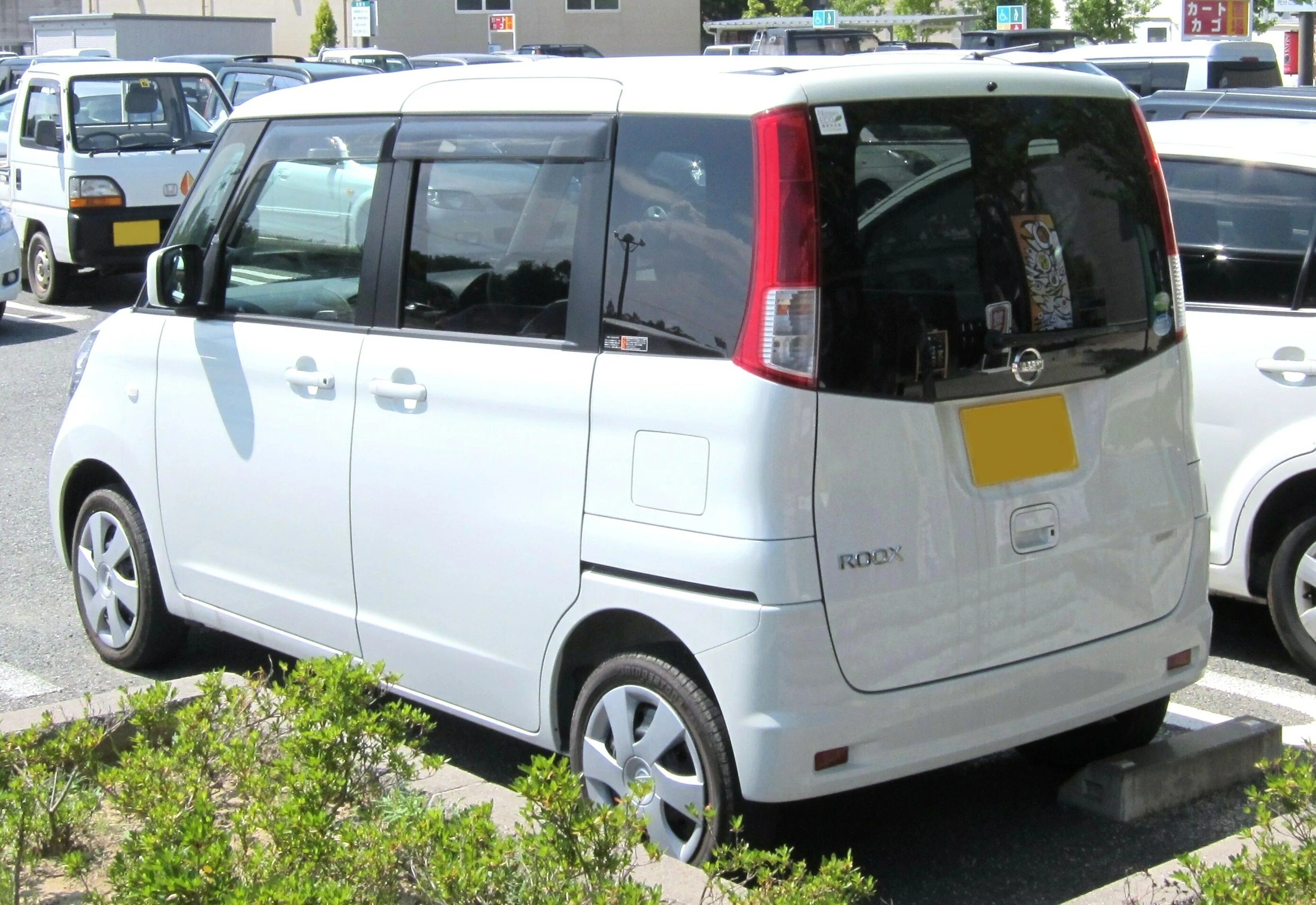 Ниссан рукс фото File:NISSAN ROOX G rear.jpg - Wikimedia Commons