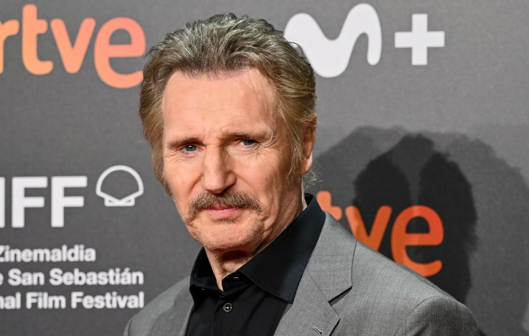 Ниссан руль фото Liam Neeson criticises 'The View' after "embarrassing" interview