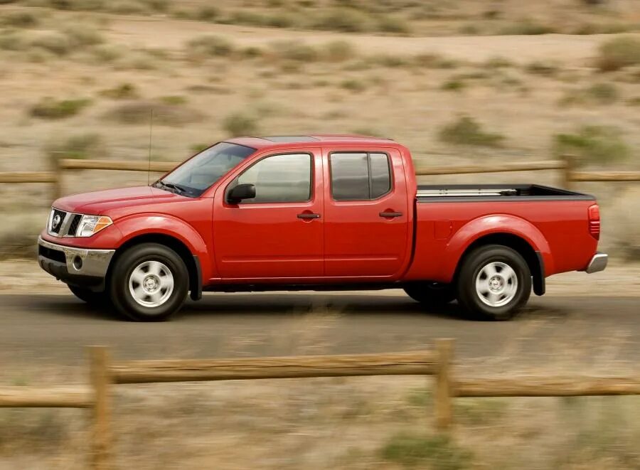 Ниссан с кузовом фото Nissan Frontier Crew Cab SE 2005 года выпуска. Фото 3. VERcity