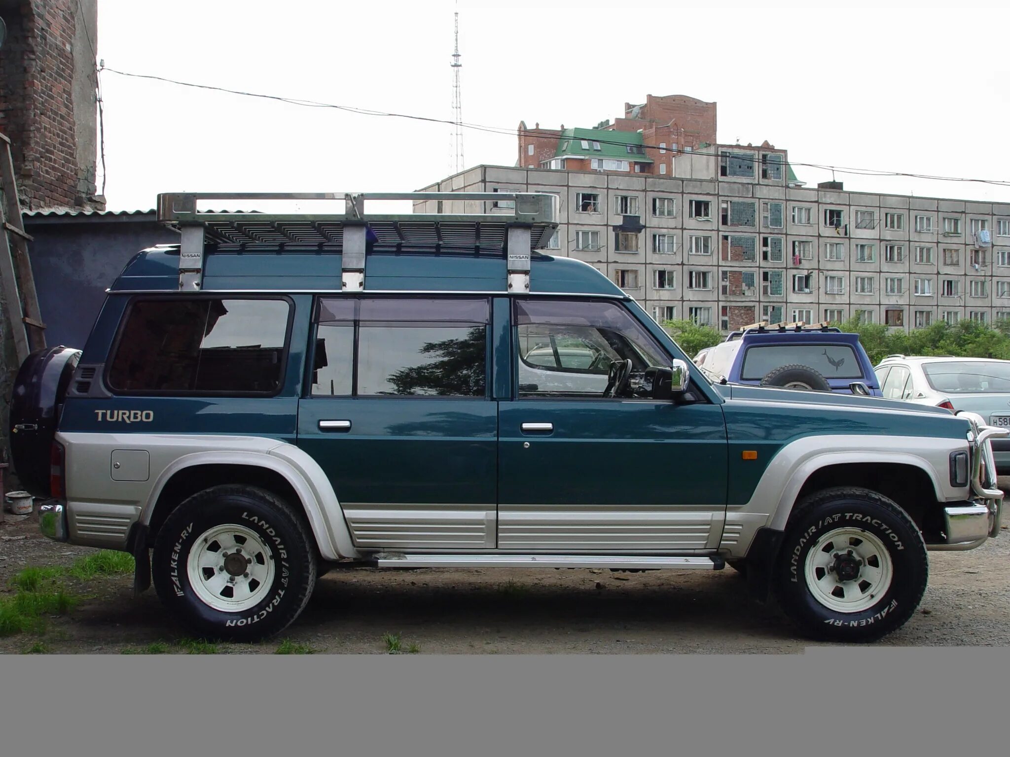 Ниссан сафари фото 1994 Nissan Safari specs, Engine size 4.2, Fuel type Diesel, Drive wheels 4WD, T
