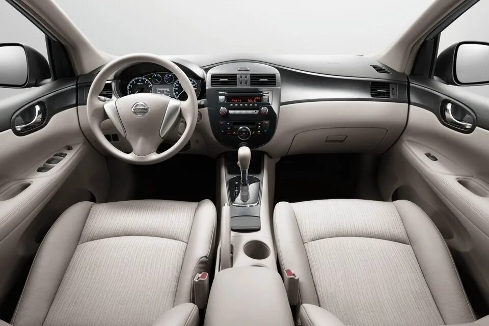 Ниссан салон внутри фото Новый Nissan Tiida 2013! - Nissan Tiida (1G), 1,5 л, 2005 года наблюдение DRIVE2