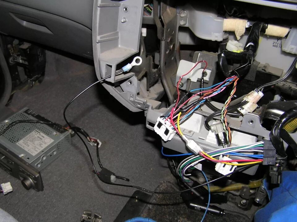 Ниссан санни точки подключения Установка магнитолы ч.3 (заключительная) - Nissan Presage (1G), 2,4 л, 1999 года