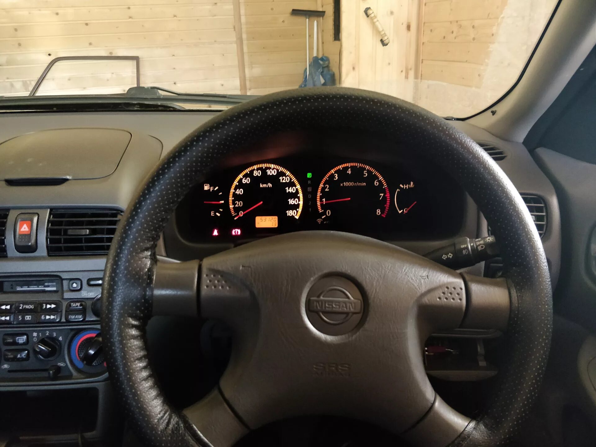 Ниссан санни тюнинг салона Оптитрон 6n100 в Nissan Sunny (fb15) дорестайл - Nissan Sunny (B15), 1,5 л, 2001