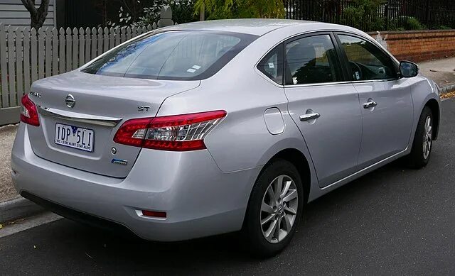 Ниссан седан фото File:2015 Nissan Pulsar (B17 Series 2) ST sedan (2015-05-29) 02.jpg - Wikimedia 